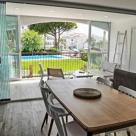 Neenies - Carabeo Luxury Apartment
